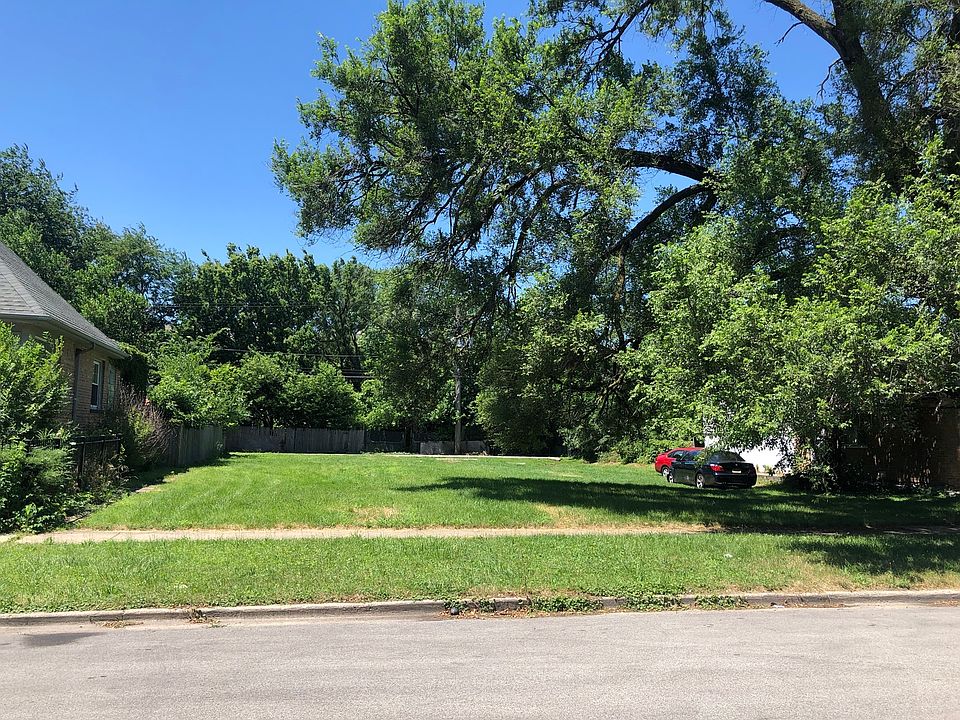 2nd image of 7744 S Kimbark Ave