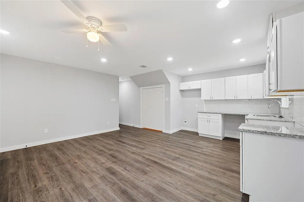 8215 Crestview Dr — Photo 4
