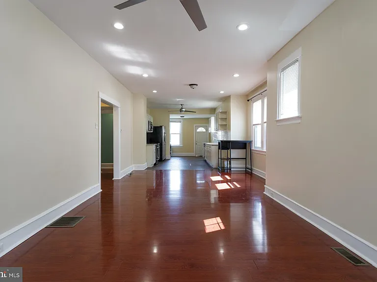 1213 Friendship St — Photo 7