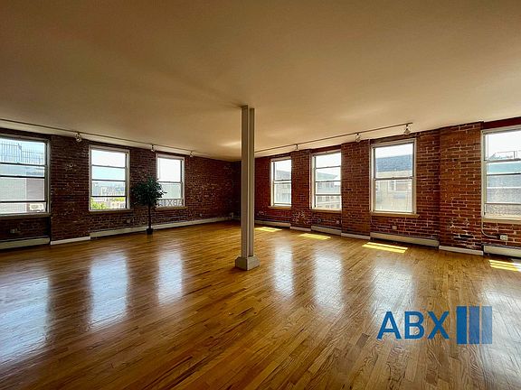 2nd image of 425 Keap St APT 2C