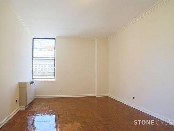 4th image of 304 W 92nd St APT 5M