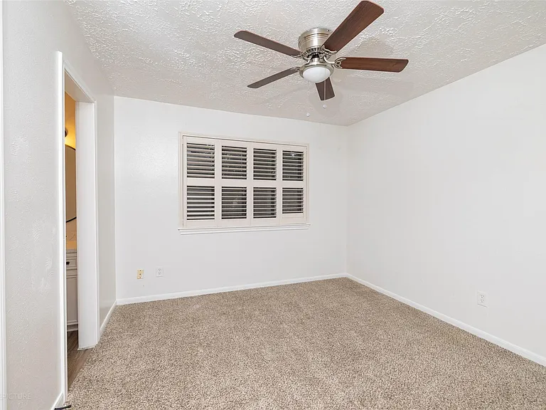 9810 Jockey Club Dr — Photo 13