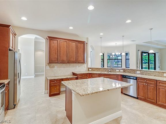 5th image of 4411 SW 18th Place Cpe