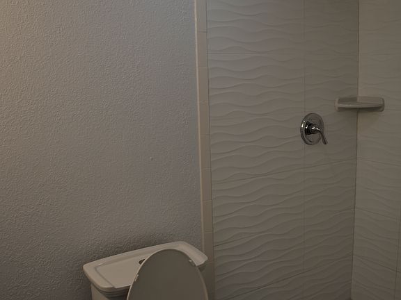 5th image of 5637 31st Ave N