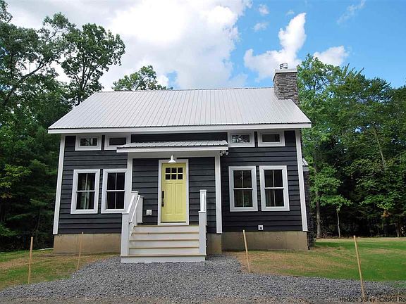 2nd image of 21 Dawson Ln