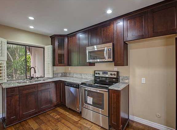 3rd image of 7838 Cowles Mountain Ct Unit C39