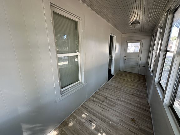 2nd image of 619 17th St #1