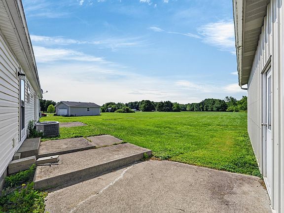 4th image of 12285 Chesterville Rd