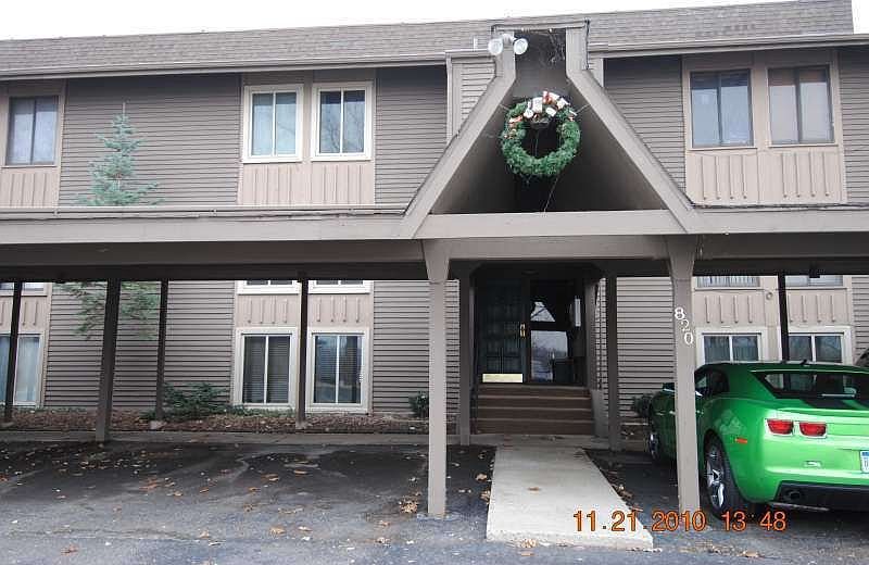 1st image of 820 Cliffs Dr APT 205E