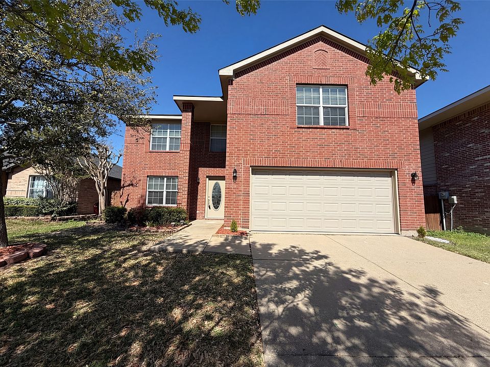 1st image of 2027 Pine Knot Dr