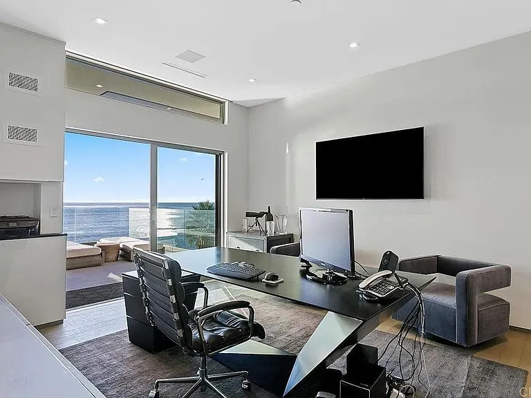 6436 Camino De La Costa — Photo 44