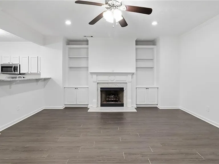 2915 Greyhawk Ln — Photo 6