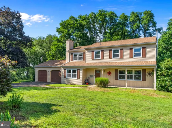 844 Meadowview Rd, Kennett Square, PA 19348