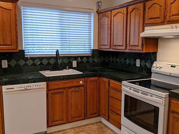 5th image of 1109 Laguna Ave #3