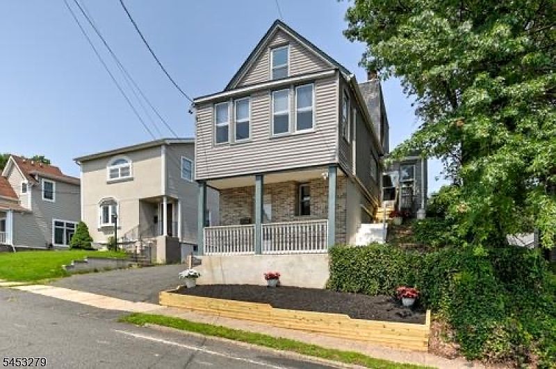 1st image of 34 Milton Ave
