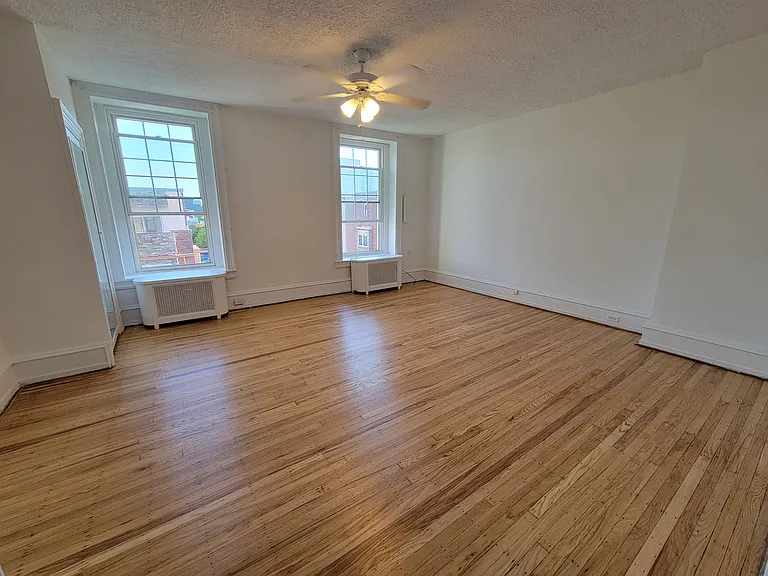 1305 Federal St #3 — Photo 8