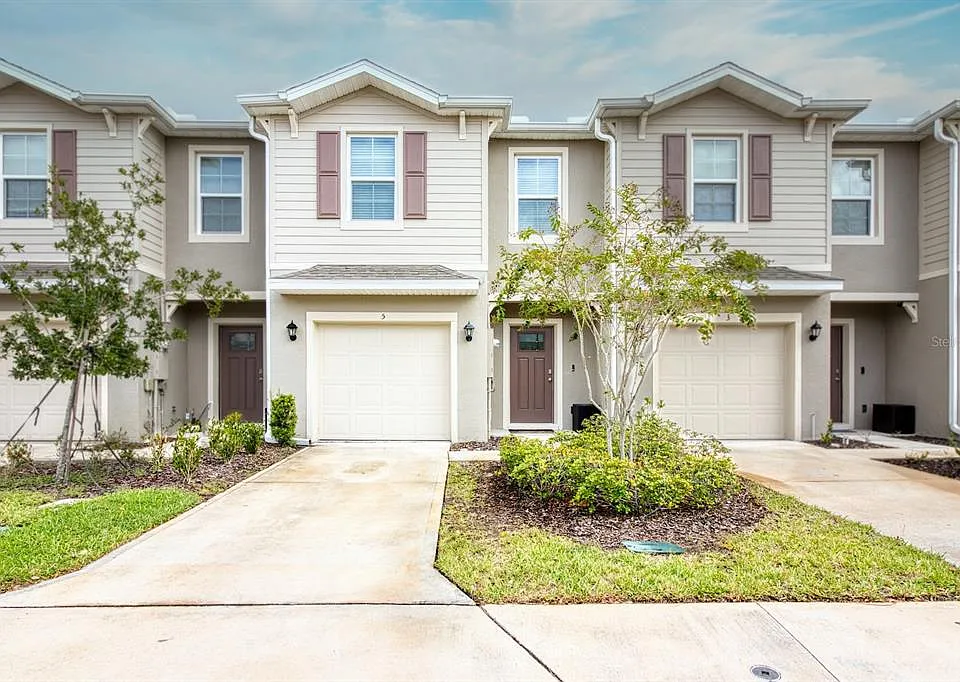 5 Vista Oaks Ln