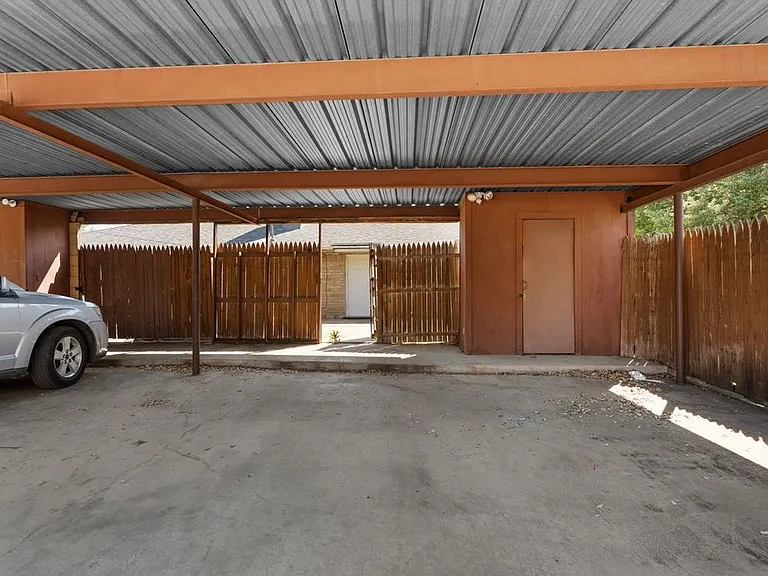 15839 El Estado Dr — Photo 16