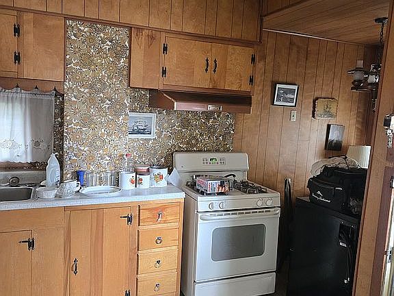 4th image of 1720 Montpelier Ave