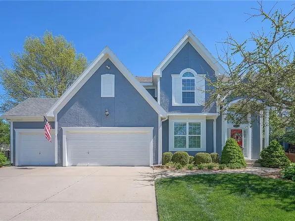 15223 Woodson Ln, Overland Park, KS 66223