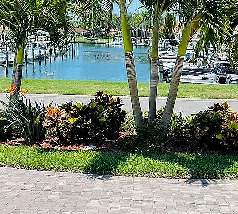 4th image of 274 Yacht Harbor Dr