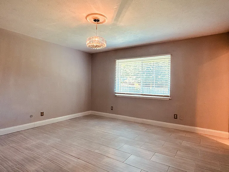 153 W Way Dr — Photo 11
