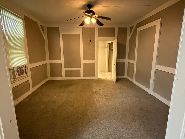 200 E Main St — Photo 5