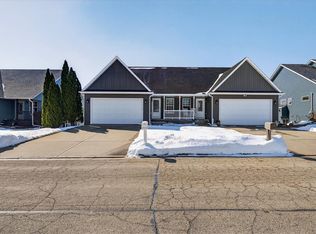 645 Garfield Ave, Evansville, WI 53536