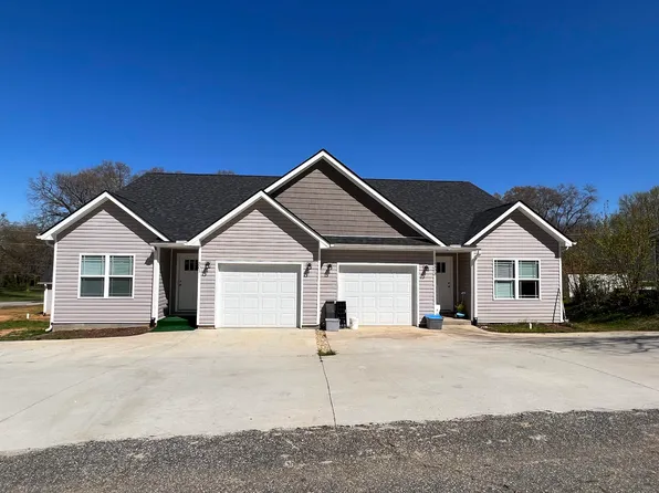 303 Edgefield St, Chesnee, SC 29323