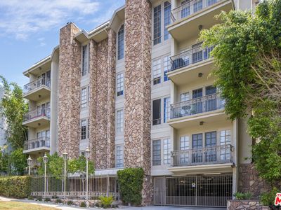 1260 S Beverly Glen Blvd APT 401, Los Angeles, CA, 90024