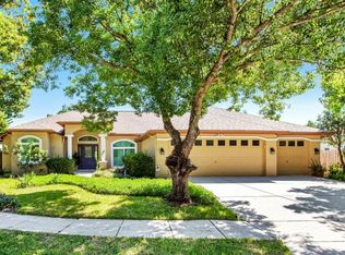1044 Waybrook Ct, Lutz, FL 33549