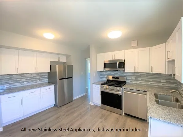 311 S Lodge Ln, Lombard, IL
