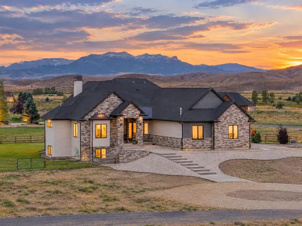 44 Sugar Bars Dr, Cody, WY 82414