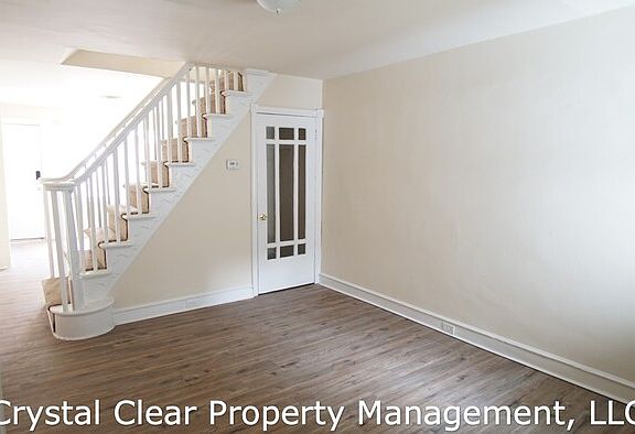 5th image of 24 Lower Oak St