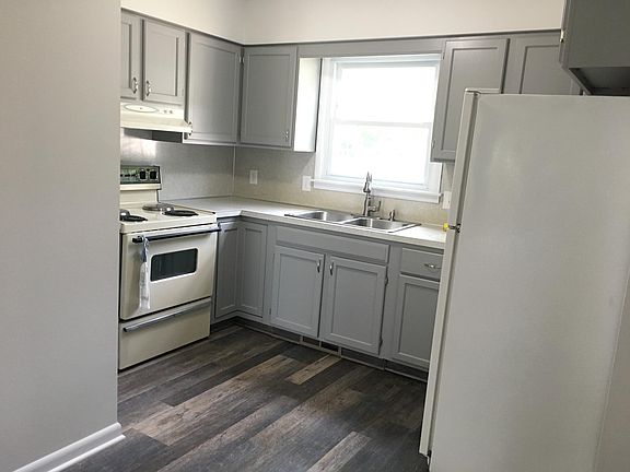 2nd image of 814 Franklin Ave