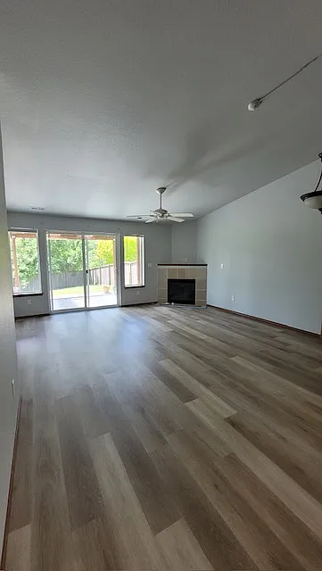 3 bed, 1350 sqft, $1,950 — Photo 3