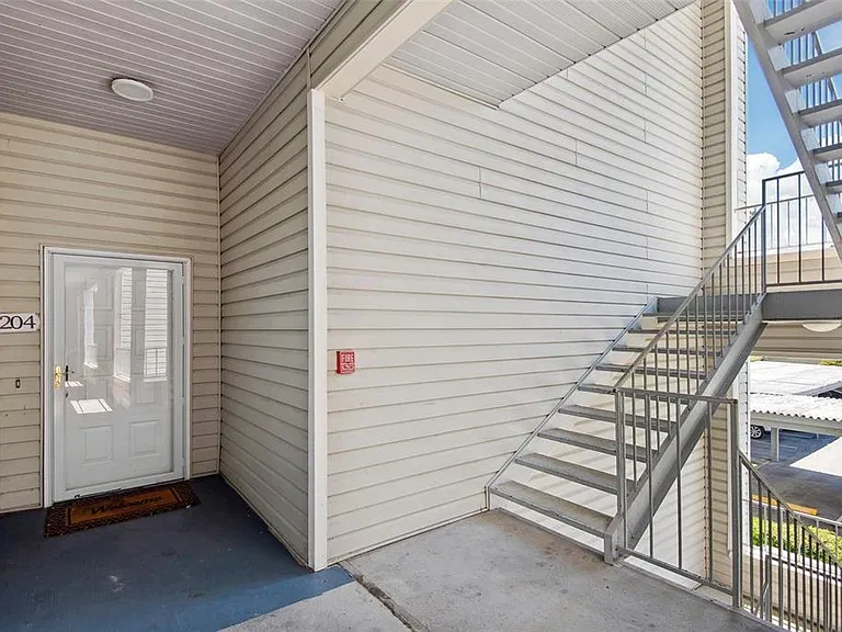 3127 W Sligh Ave #204B — Photo 3