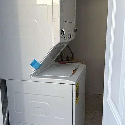 3rd image of 1054-1058 SW 2nd St