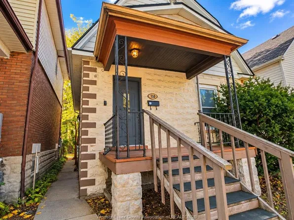 359 McEwan Ave, Windsor, ON N9B 2E5