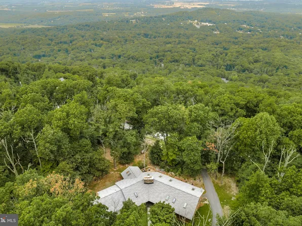 680 Wren Ln, Harpers Ferry, WV 25425