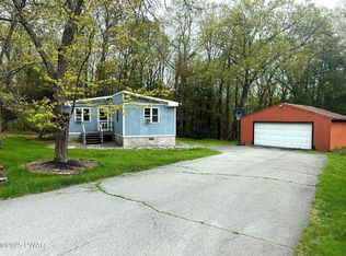 113 Short Ln, Shohola, PA 18458