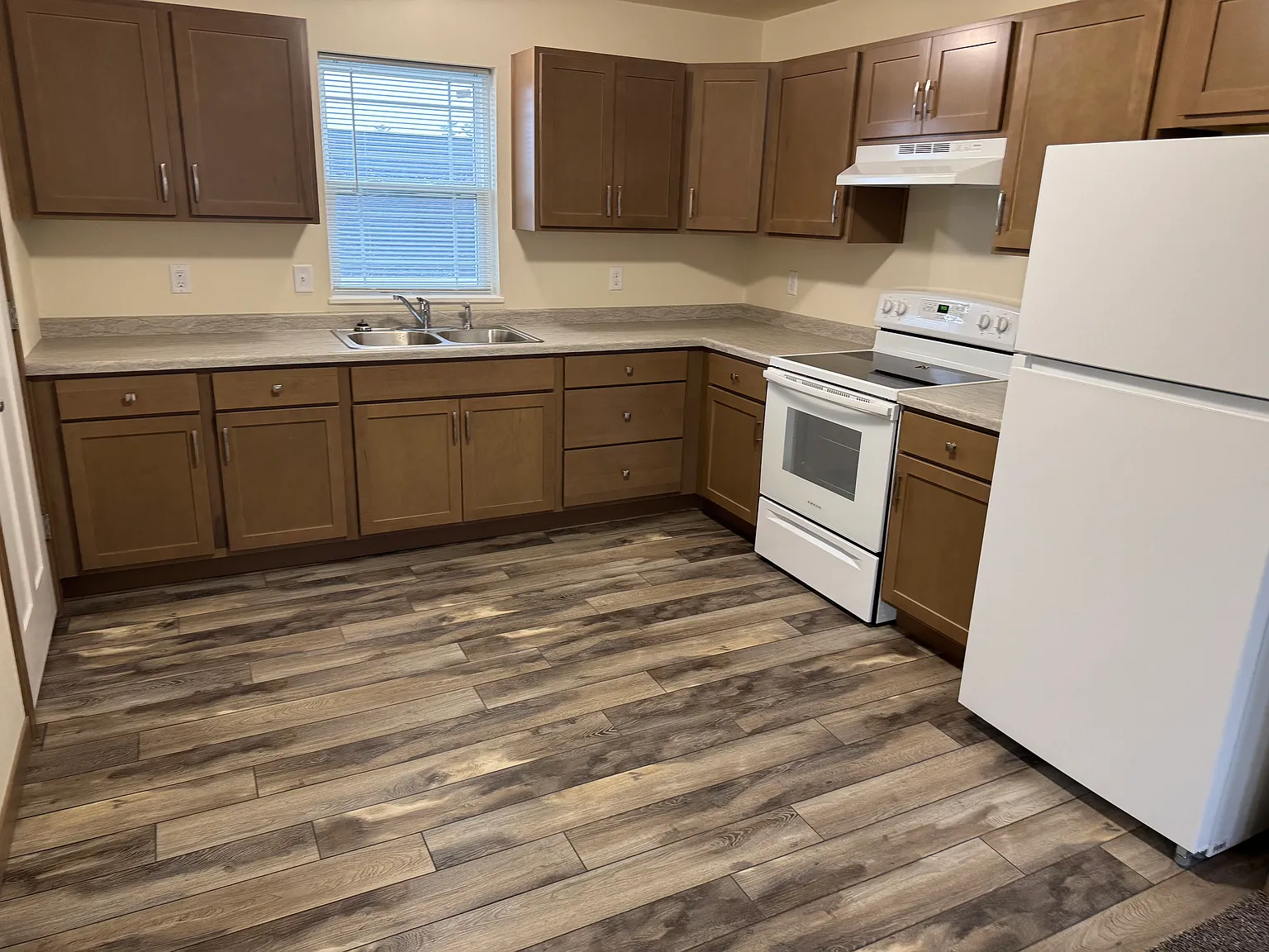 2 bed, 900 sqft, $1,175 — Photo 2