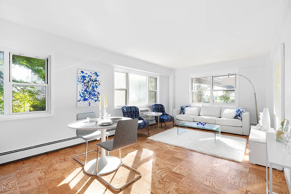 40 Sutton Pl APT 2H photo 1