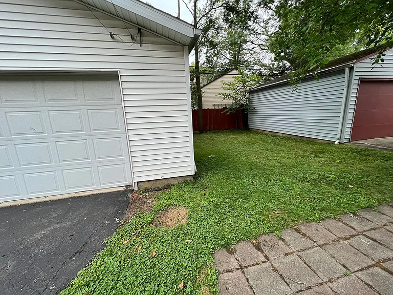 3715 Bainbridge Rd — Photo 3