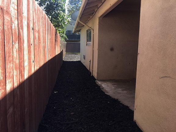 4th image of 2716 Grizzly Hollow Way