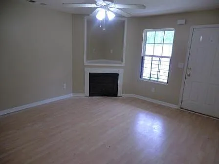 855 Tallulah Ct — Photo 2