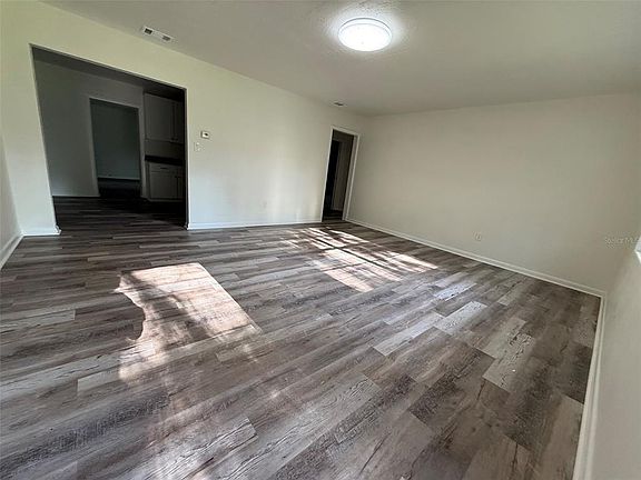 4th image of 2100 SE 50TH STREET