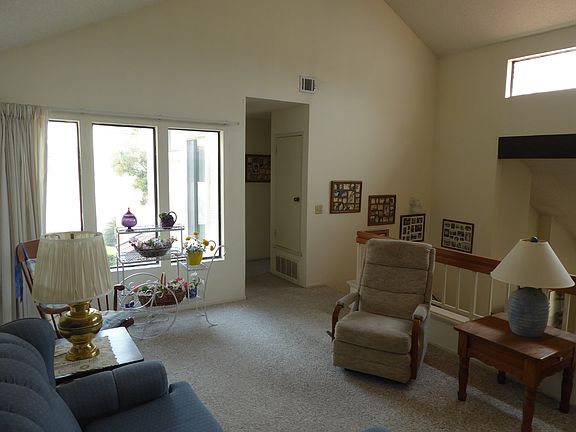 5th image of 4906 Sawyer Ave