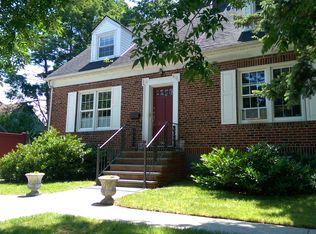 20934 34th Ave, Bayside, NY 11361