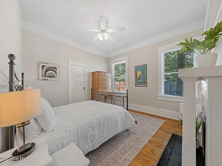 308 Dock St #LOWER — Photo 29